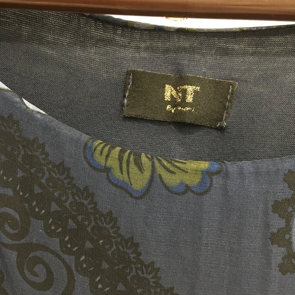 ❤️ Silk/Viscose Italian Blouse ❤️ - Picture 3 of 5